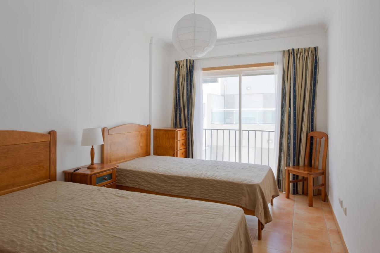 Monte Gordo Beach Flat With Balcony Exterior foto